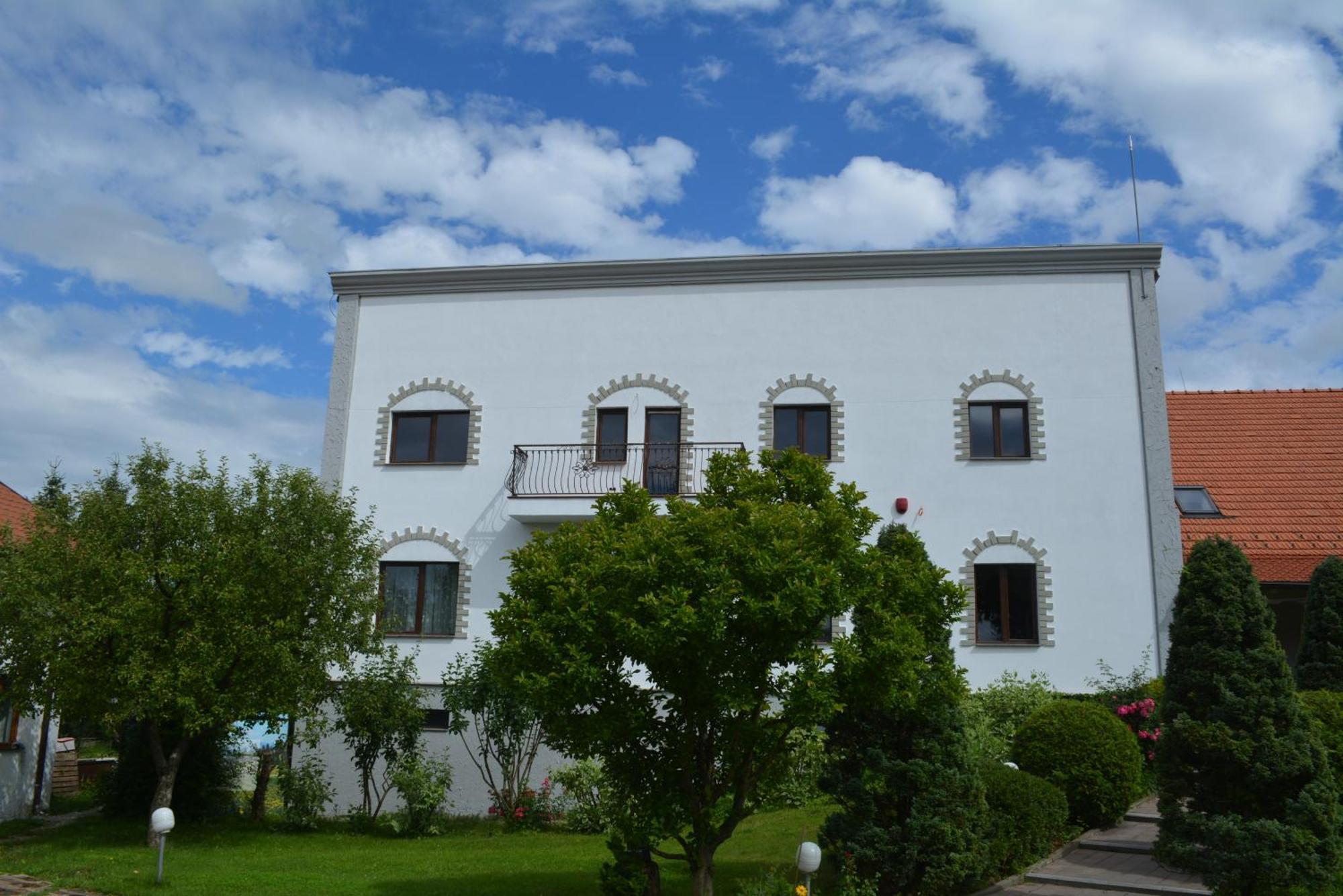 Colina Restaurant & Events Hotel Bistrita  Exterior photo